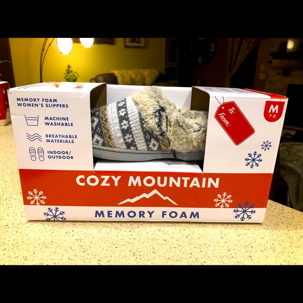 Women’s cozy mountain slippers
